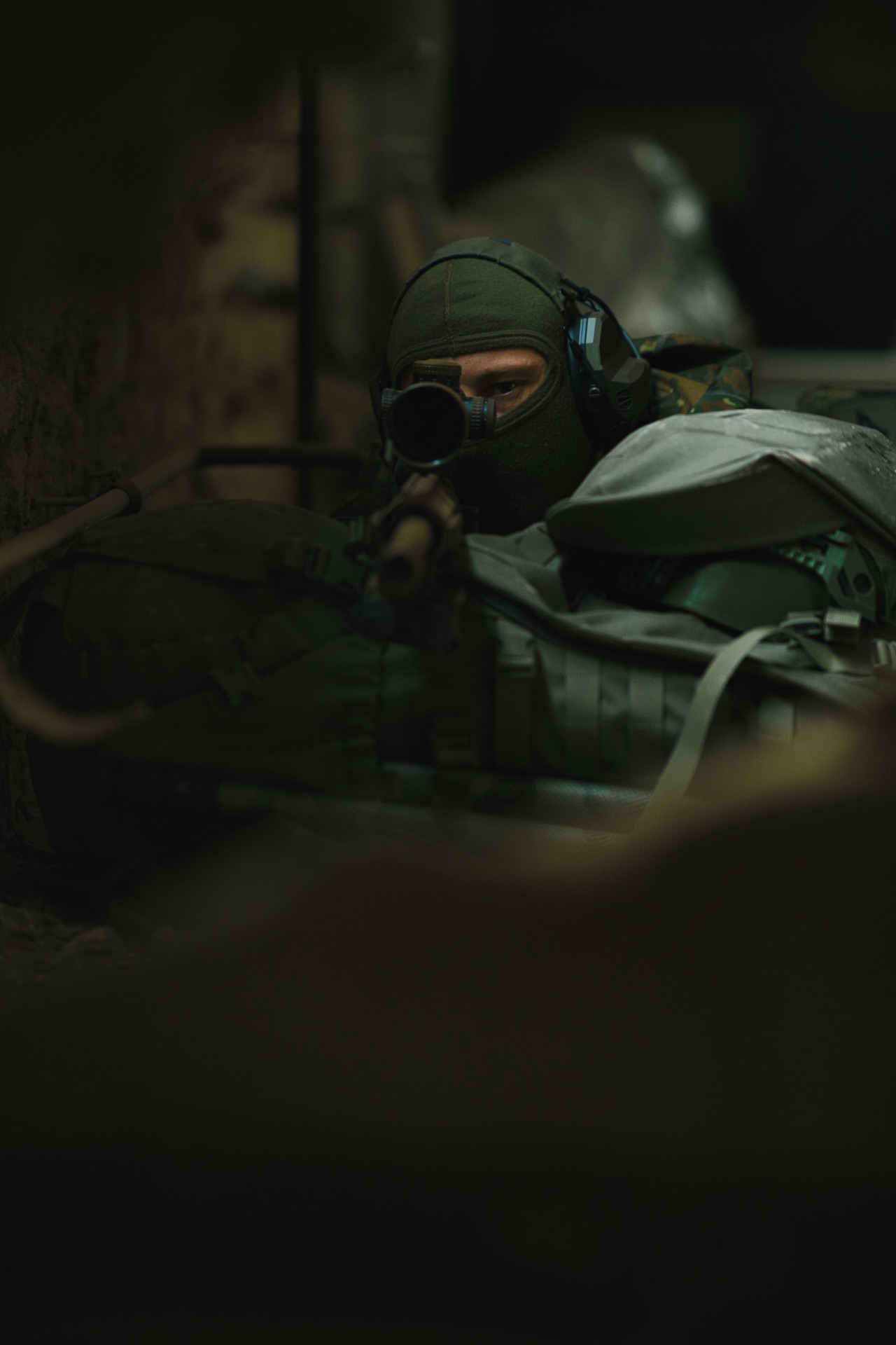 Tactical operator in position